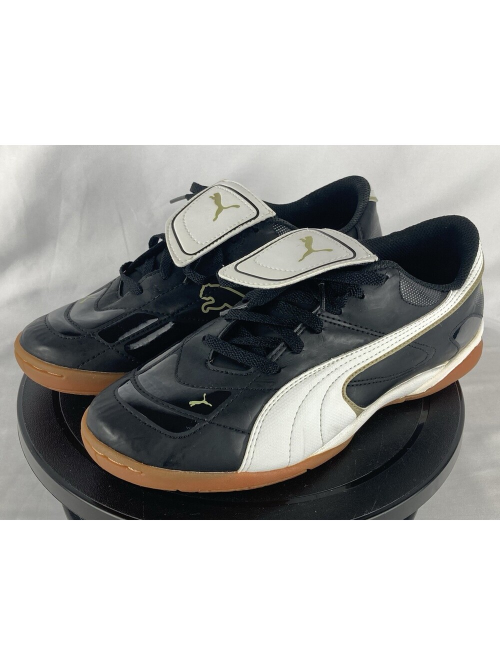 Men’s Size 7.5 Puma King Exec Indoor IT Soccer Shoes Cleats Black White Gum